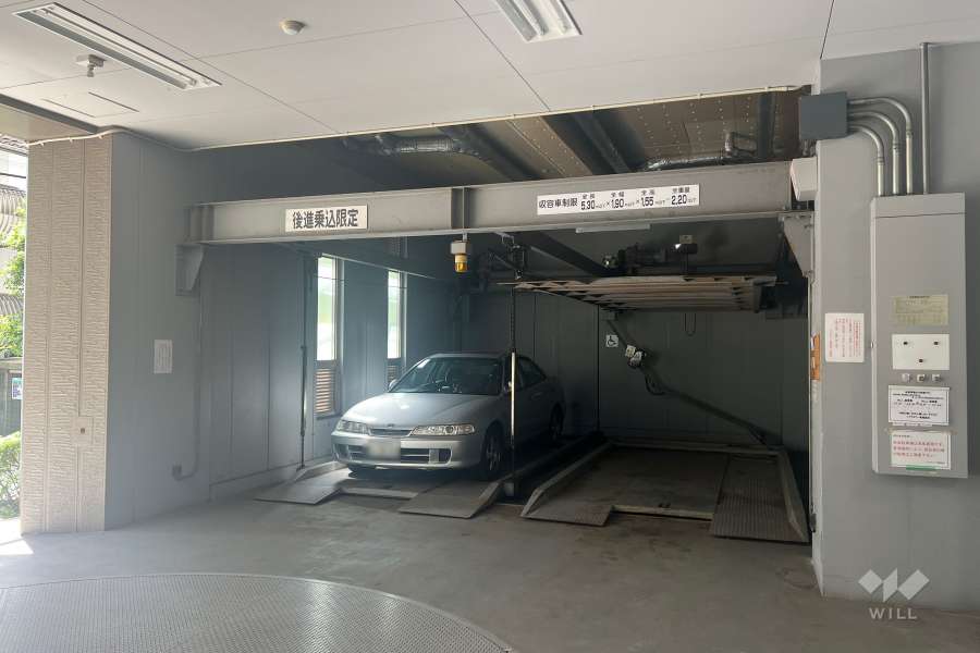 敷地内駐車場（屋内機械式）