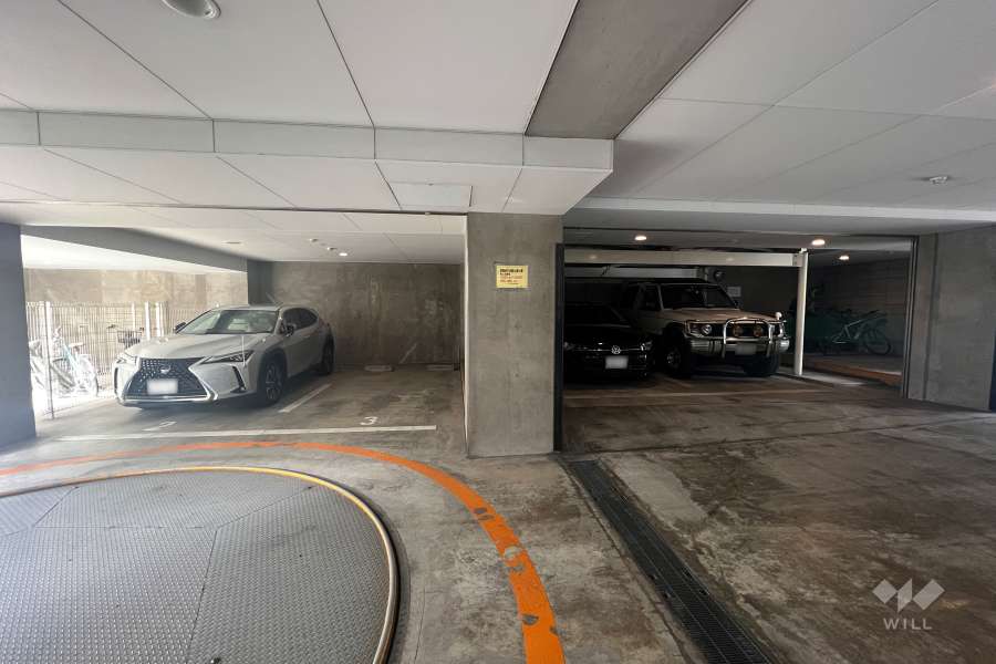 敷地内駐車場（屋内平面式・屋内機械式）