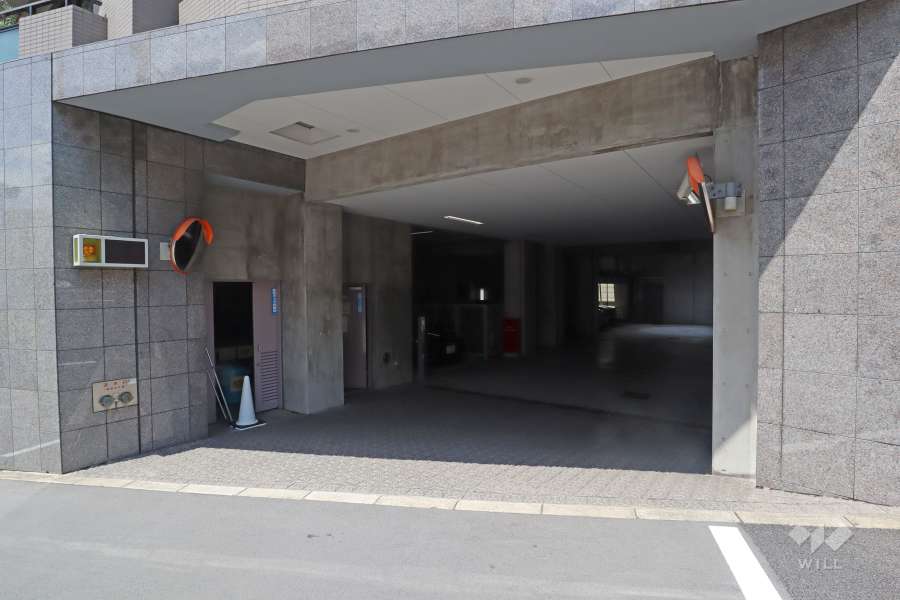 駐車場の出入り口