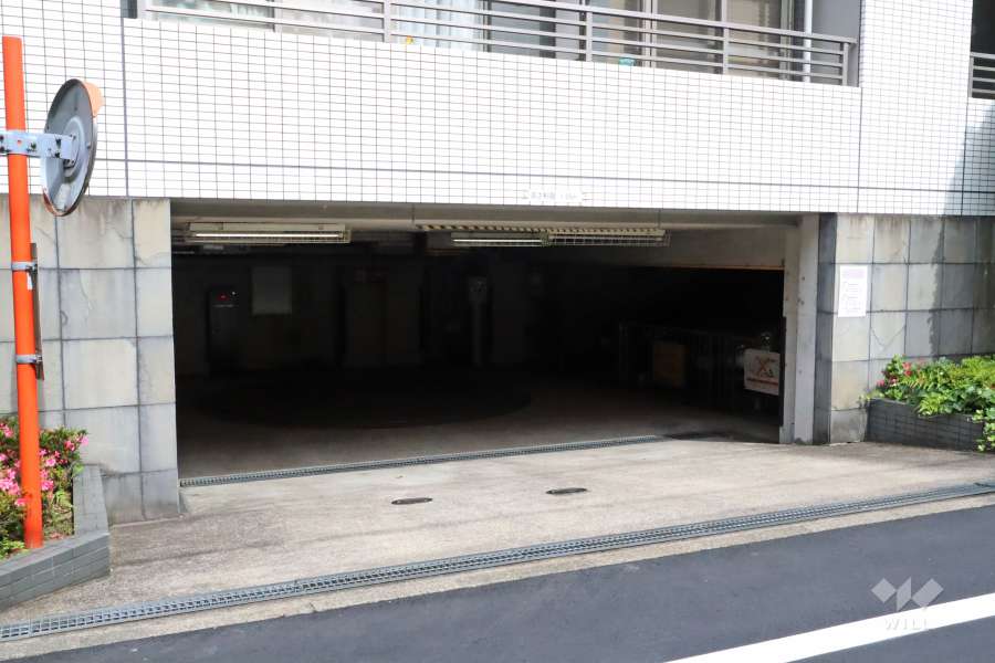 駐車場の出入り口