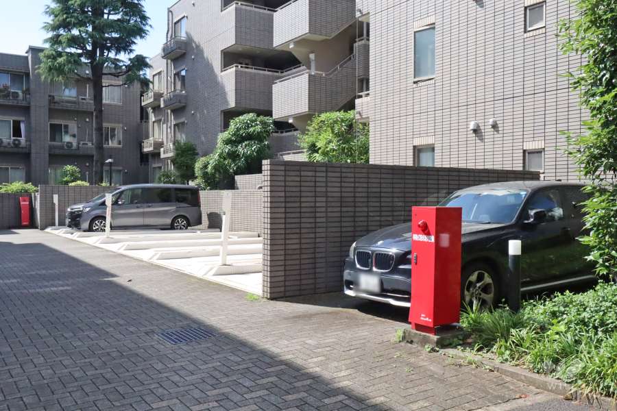 敷地内駐車場（屋外機械式と屋外平面式）