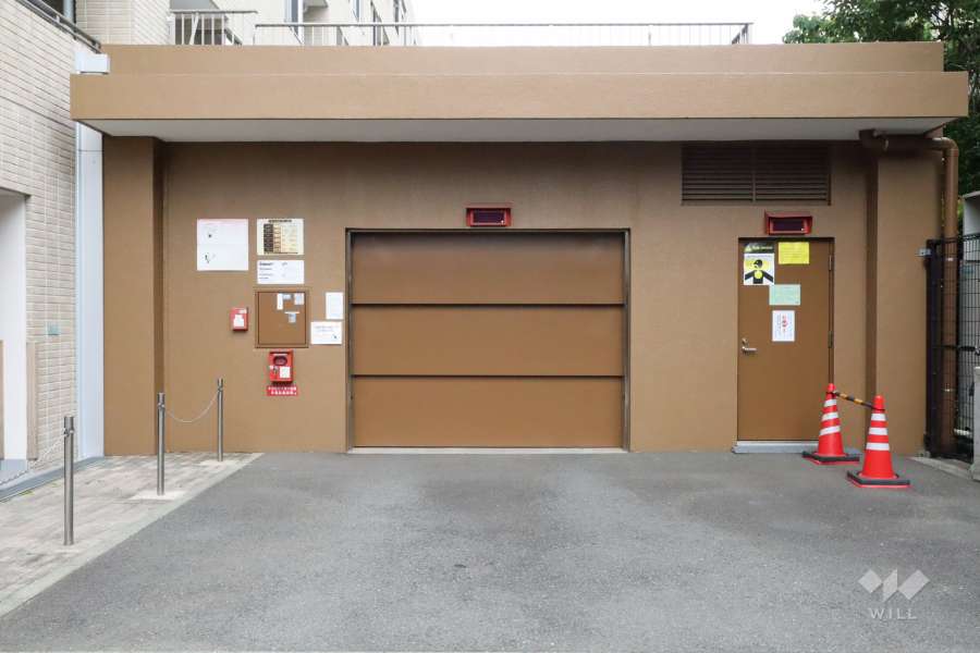 駐車場の出入り口