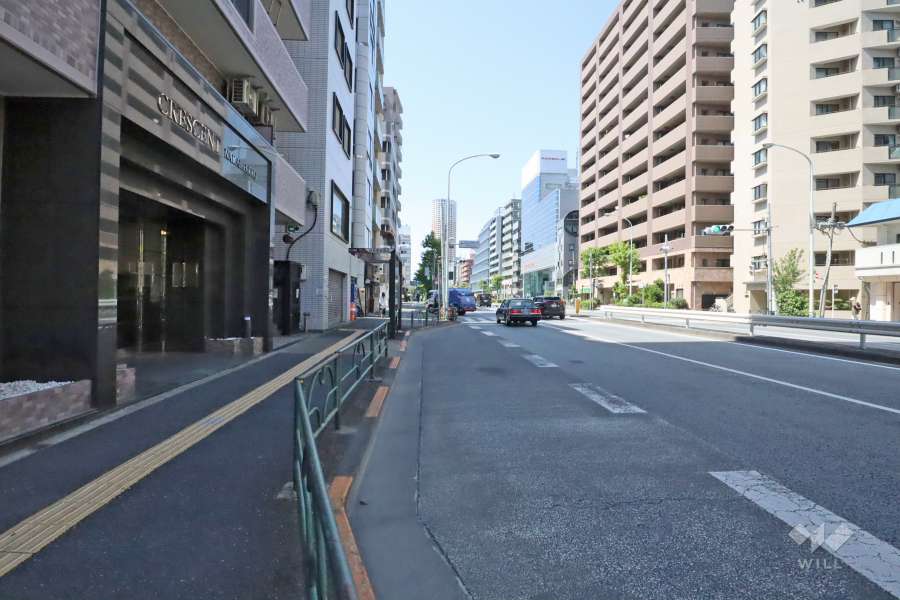 敷地北東側の前面道路