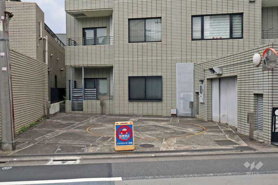 敷地内駐車場（屋内機械式）