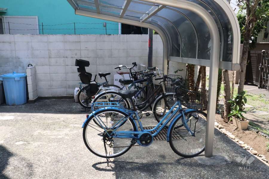 駐輪場（屋根あり）