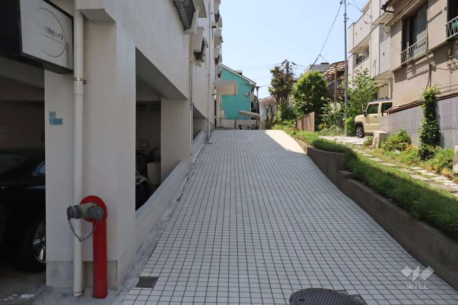 エントランスアプローチ
