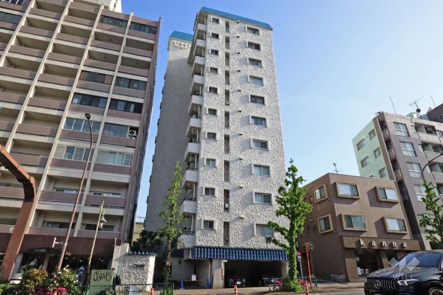 マンションヴィップ目黒の外観(北東側から)