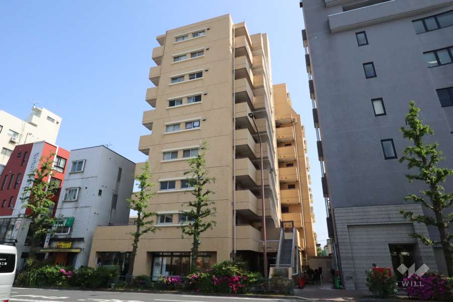 ライオンズマンション下目黒の外観(北西側から)