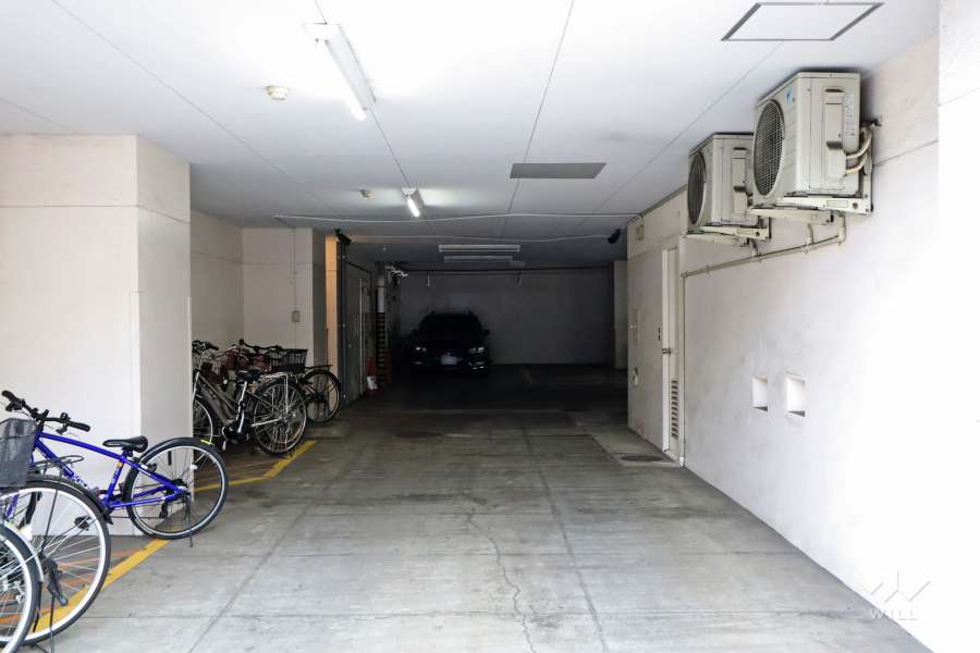 敷地内駐車場（屋内平面式）