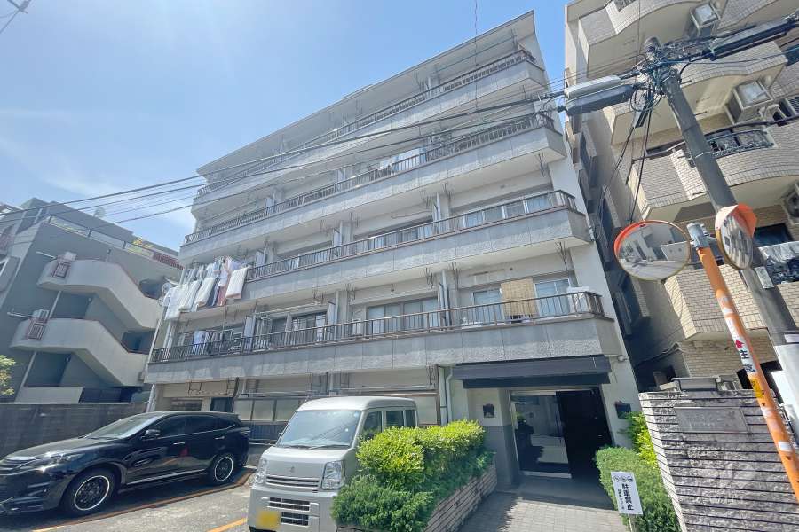 目黒第8コーポの外観（北東側から）