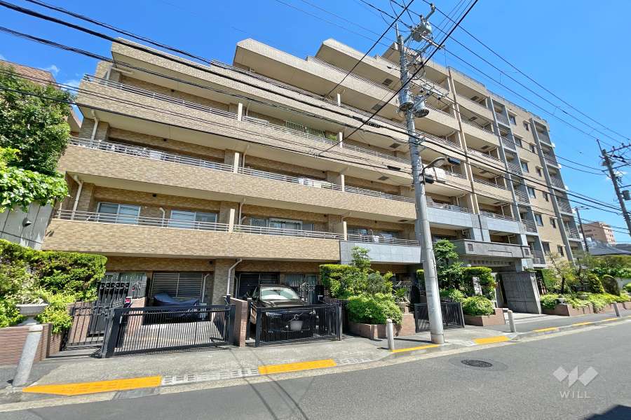クリオ自由が丘壱番館の外観（北西側から）