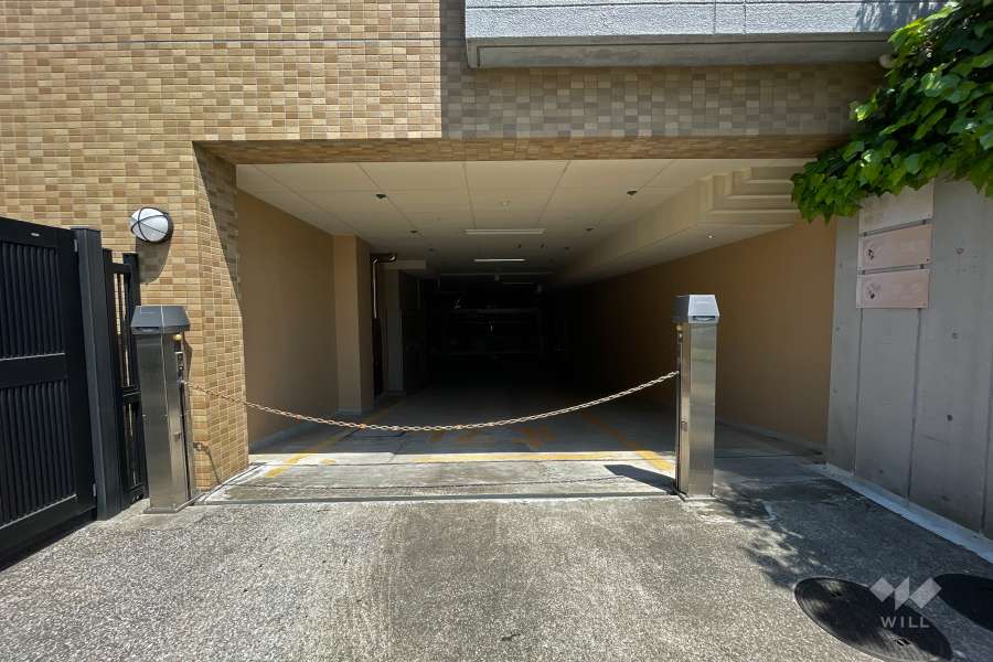 駐車場の出入り口