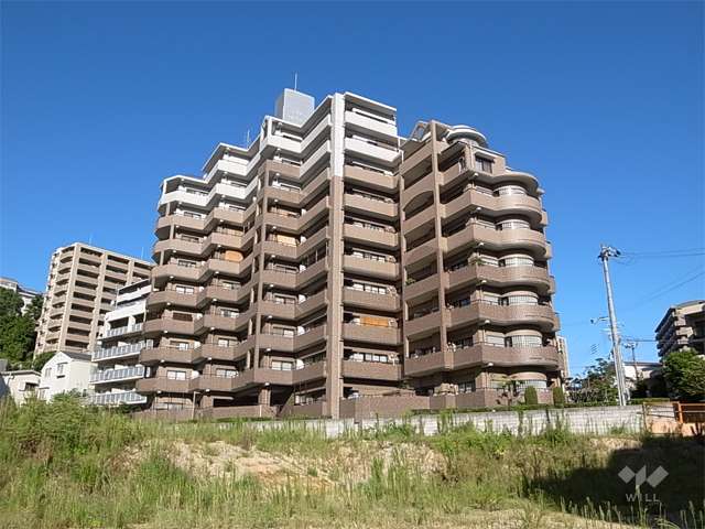 メロディハイム宝塚の外観（南東側から）