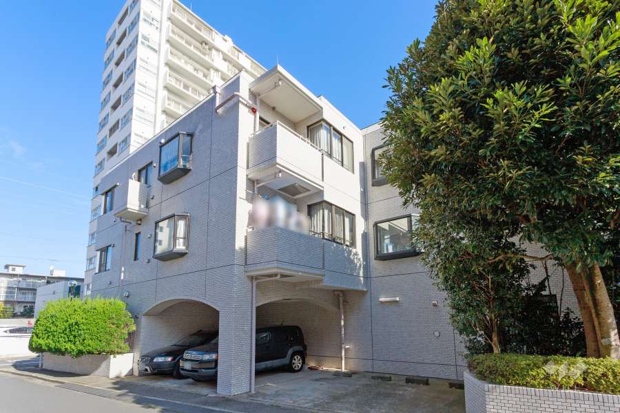 パレロワイヤル目黒平町の外観（南西側から）