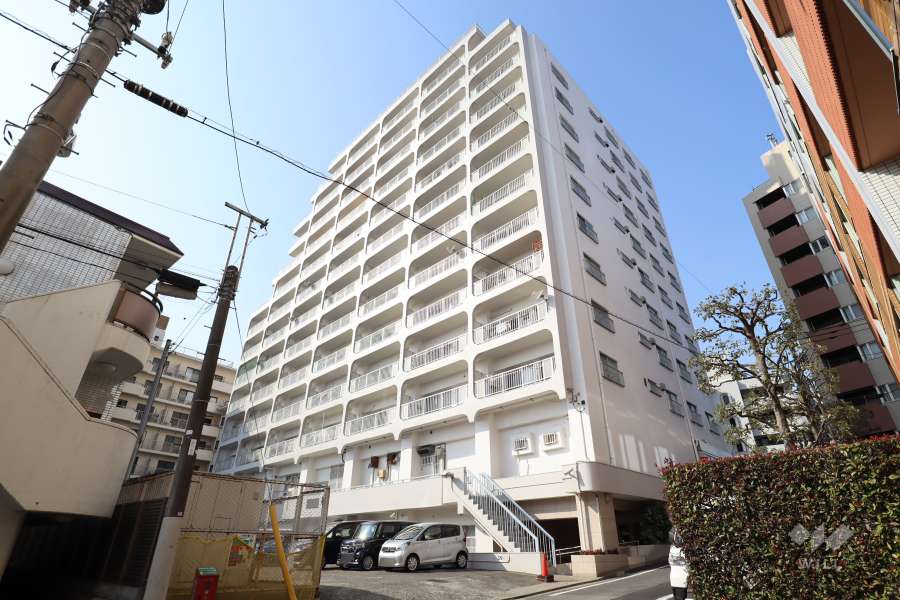 パシフィック自由が丘マンションの外観（南東側から）