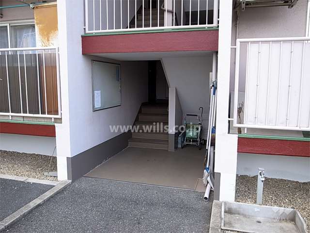 住戸入口（共用ポスト）