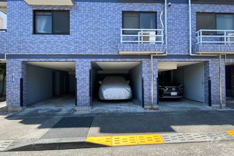 敷地内駐車場（屋内平面式）