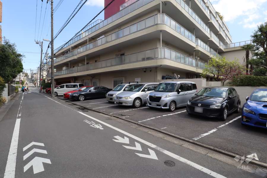 敷地内駐車場(屋外平面式）