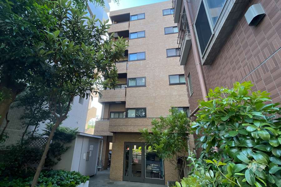 ライオンズマンション都立大学の外観（南東側から）