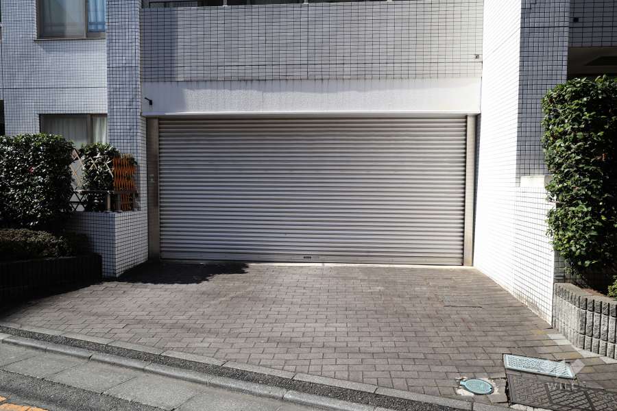 駐車場の出入り口