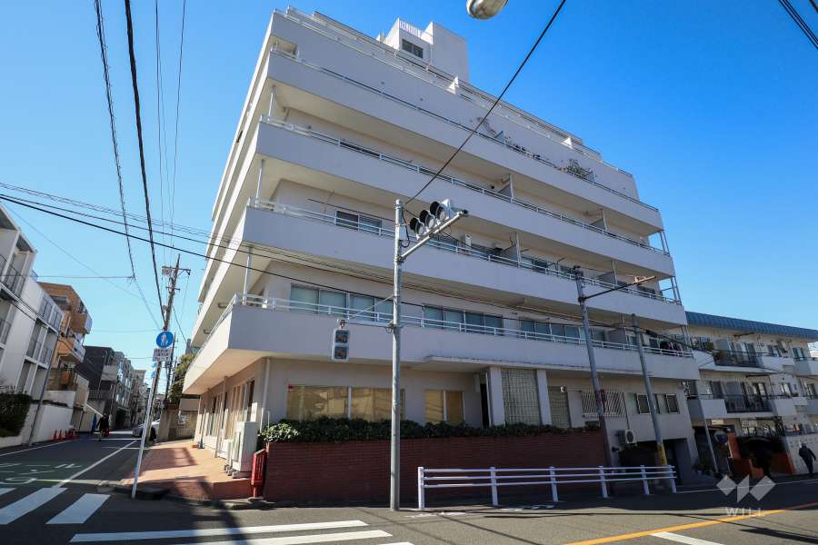 自由ヶ丘第2マンションの外観(東側から)