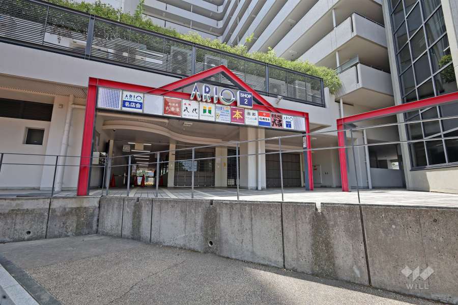 敷地内の店舗部分