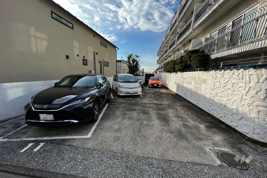 敷地内駐車場（屋外平面式）