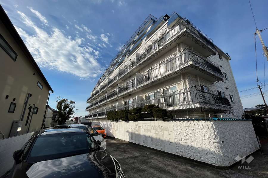 秀和大岡山レジデンスの外観（南東側から）