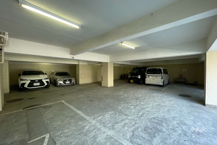 敷地内駐車場（屋内平面式）