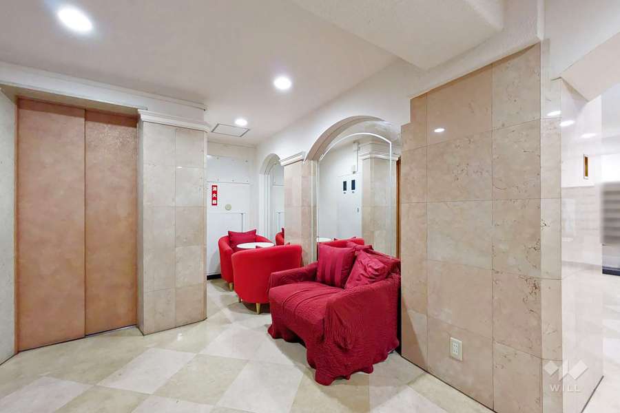 エントランスホールには談話スペースが設けられています。