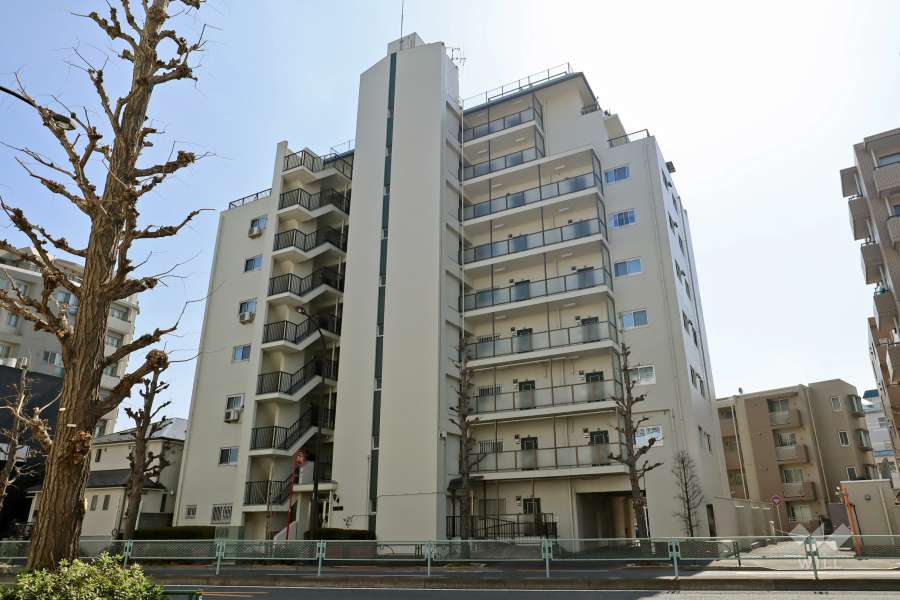 日商岩井第2自由が丘マンションの外観（北西側から）