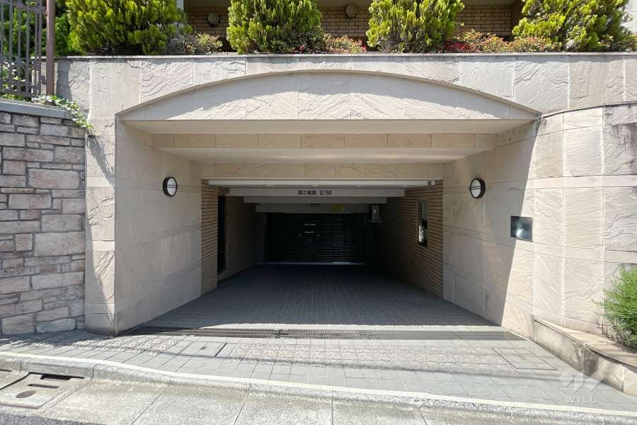 駐車場の出入り口