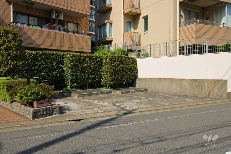 敷地内駐車場（屋外平面式）