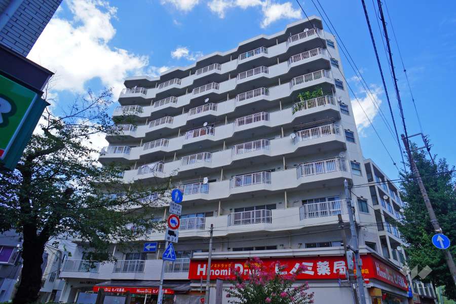 都立大八雲マンションの外観（南東側から）