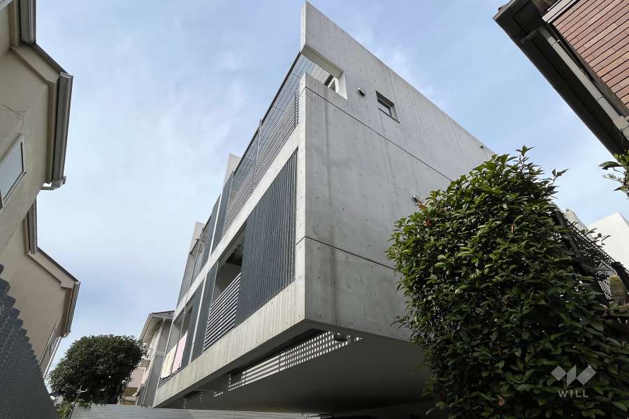 METAの外観（東側から）