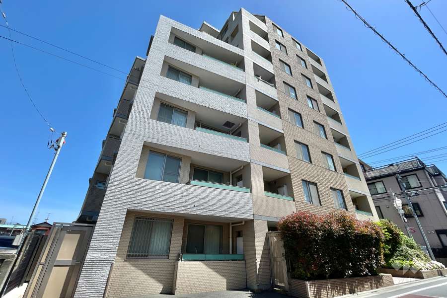 カーサフェリス目黒洗足の外観（南西側から）