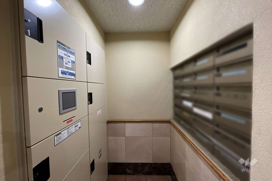 共用ポストと宅配ボックス