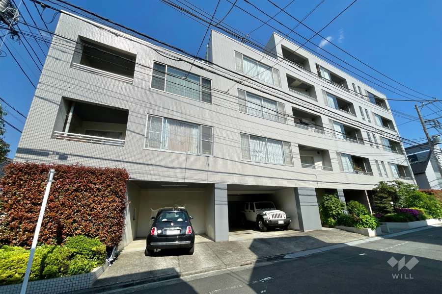 グランドメゾン都立大学の外観（西側から）