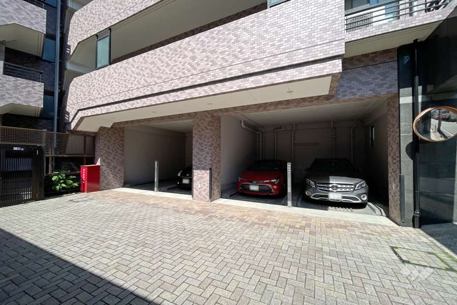 敷地内駐車場（屋内機械式）