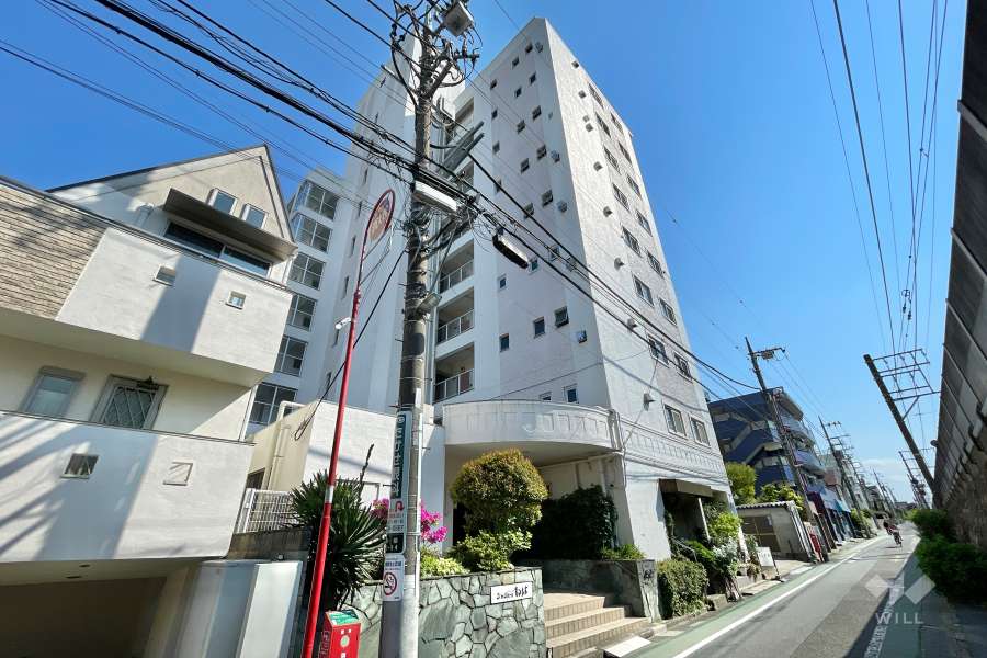 シャンボール都立大の外観（北西側から）