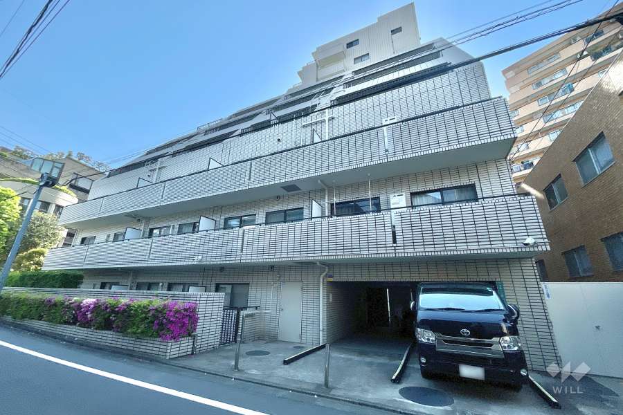 ロイヤルハウス都立大学の外観(北東側から）