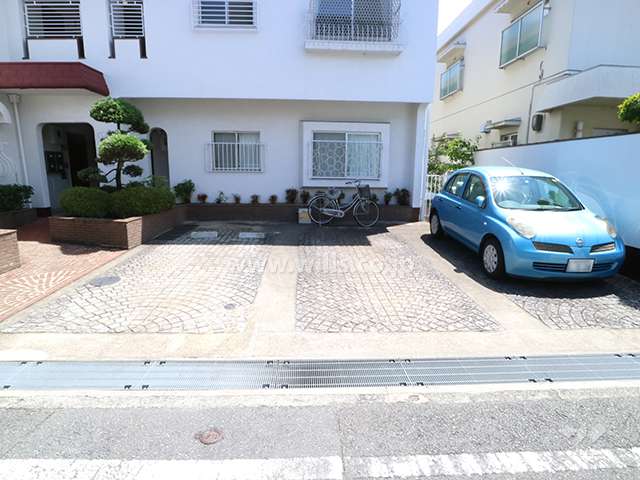 敷地内駐車場（屋外平面式）