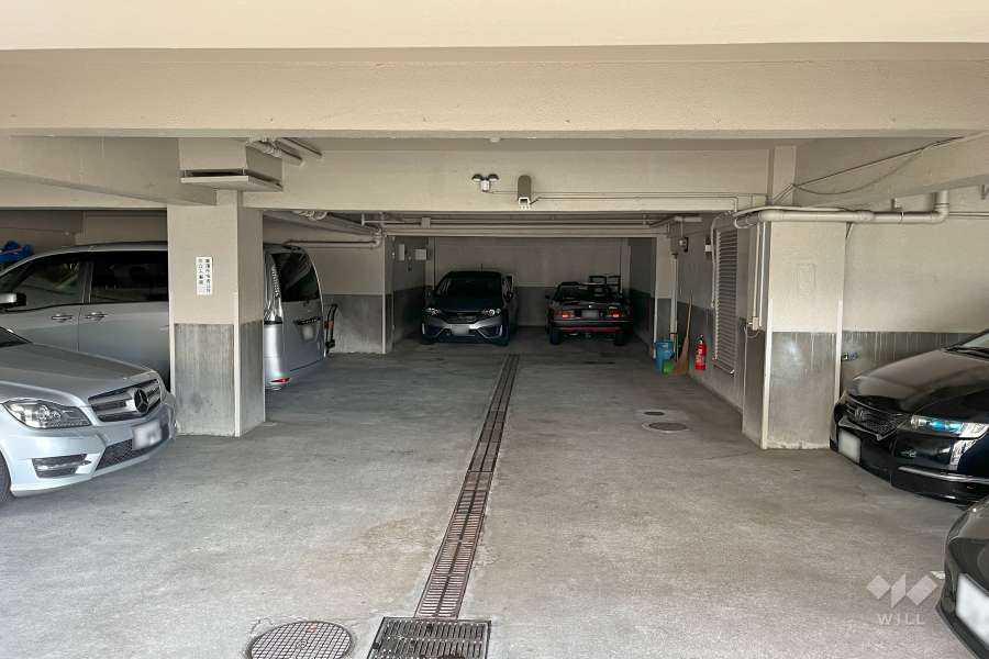 敷地内駐車場（屋内平面式）