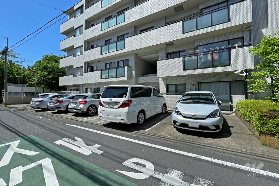 敷地内駐車場（屋外平面式）