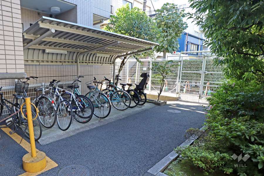 屋根付きの駐輪場