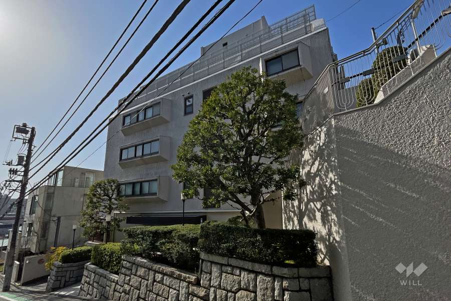 目黒三田パークマンションの外観（南東側から）