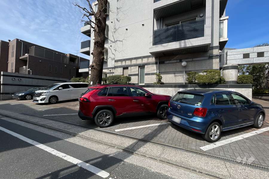 敷地内駐車場（屋外平面式）