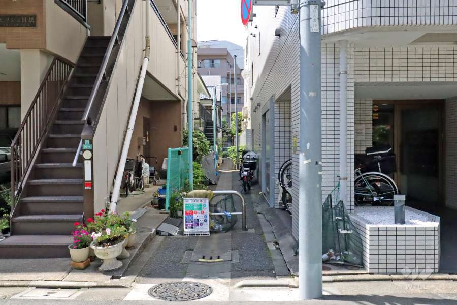 敷地の南東側通路