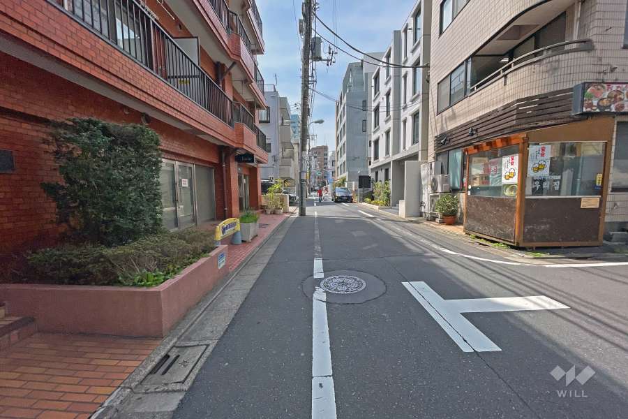 敷地北西側前面道路