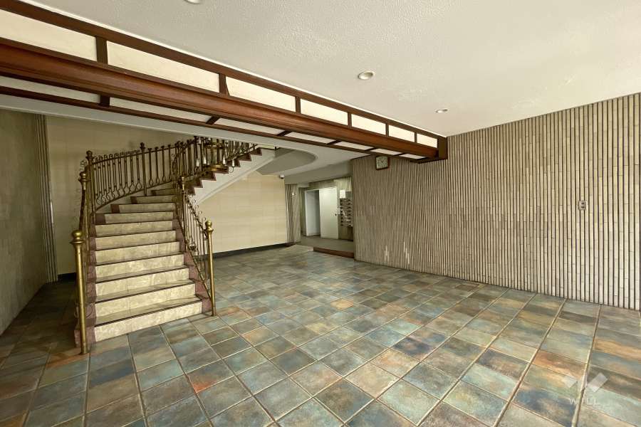 エントランスホール